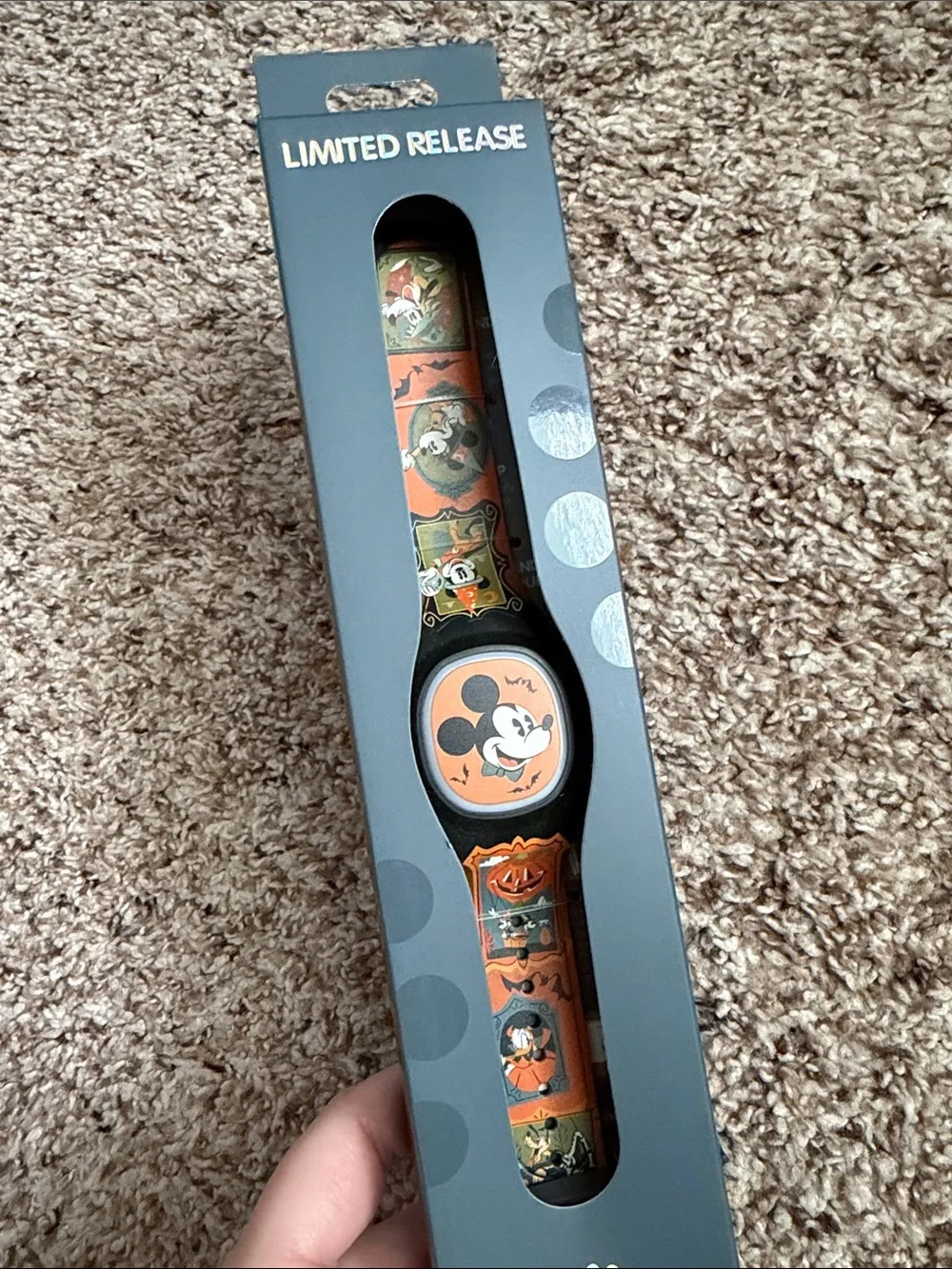 DISNEY PARKS MAGICBAND+ LIMITED RELEASE 2025 MICKEY MOUSE AND FRIENDS HALLOWEEN